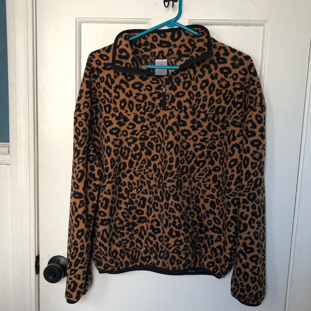 No Boundaries Leopard Fleece Pullover